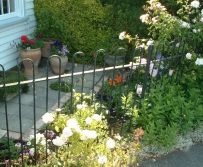 Traditional Kentish Cottage style front Garden.